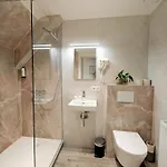 Szálloda Cardiff 3*
