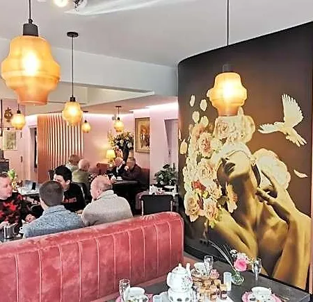 Szálloda Cardiff 3*