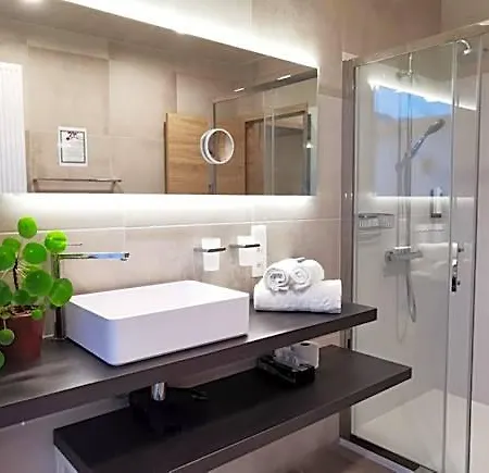 Szálloda Cardiff 3*