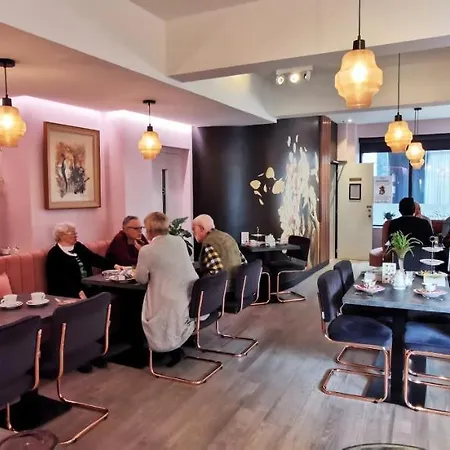 Szálloda Cardiff 3*